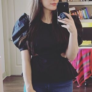 Astr Juno side cut / puff sleeve peplum top - small